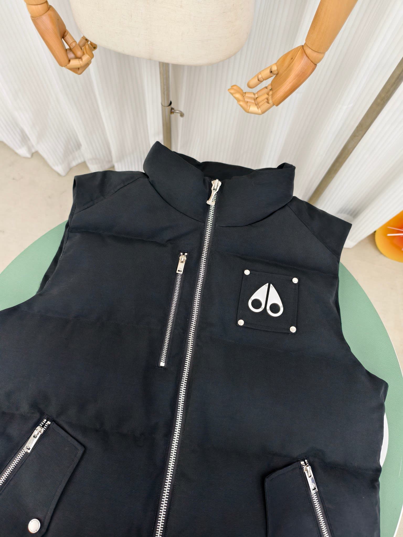 Moose Knuckles Down Vest Moose Knuckles Down Vest